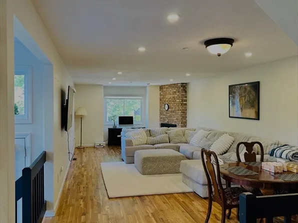 107 Arrowhead Cir #107, Ashland, MA 01721