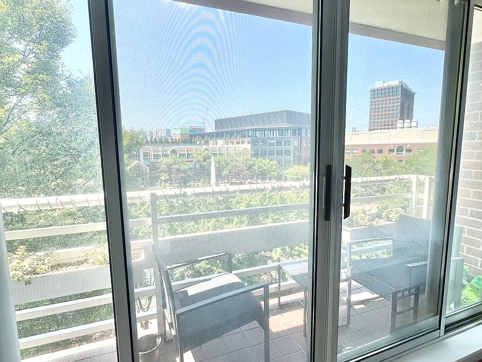 Balcony with view of Cambridgeside Galleria Park
