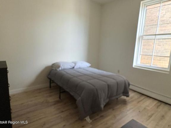 4th image of 346 Warren St #2