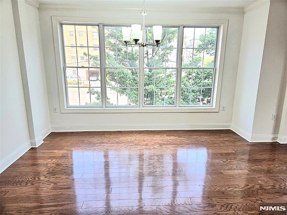 5th image of 54 Polifly Rd APT 201