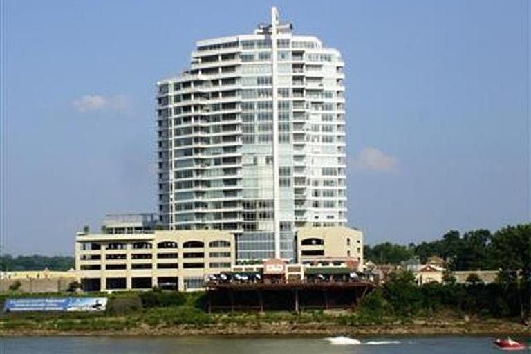 1st image of 400 Riverboat Row #1305