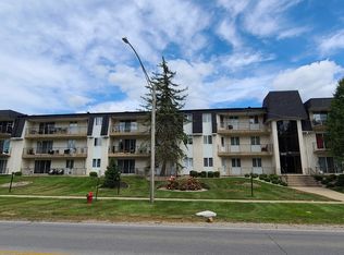 2440 186th St APT B1, Lansing, IL 60438