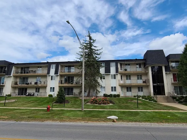 2440 186th St APT B1, Lansing, IL 60438