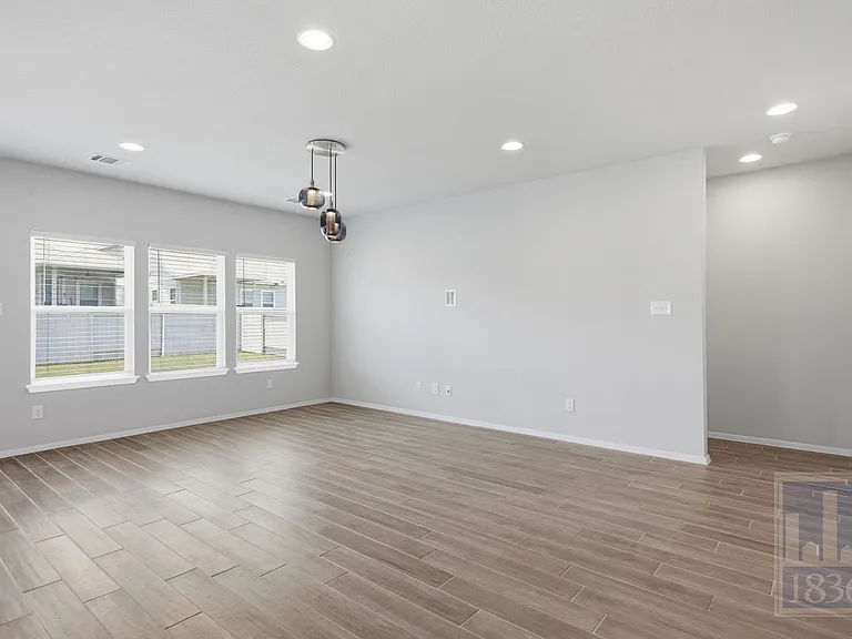171 Catalina Dr — Photo 9