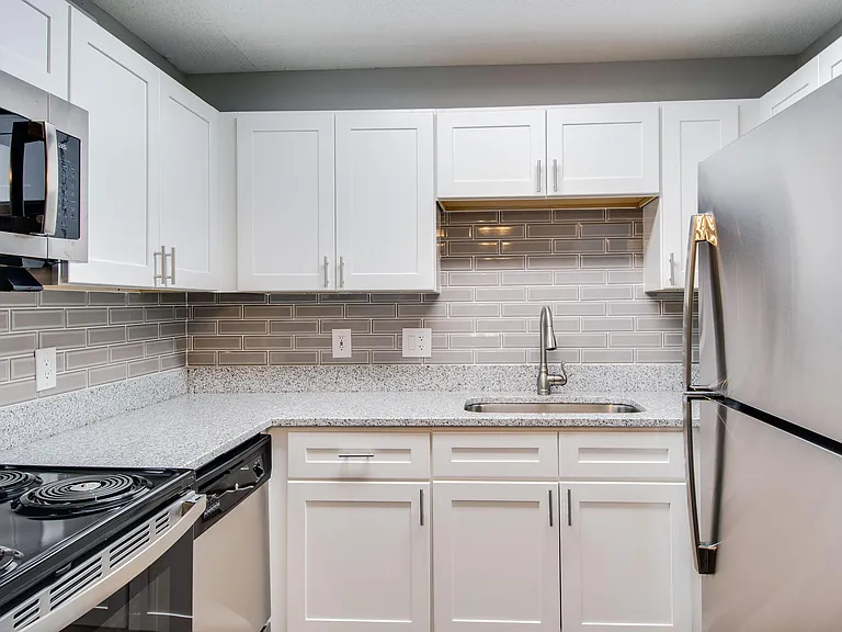 Brighton Valley Apts — Photo 67
