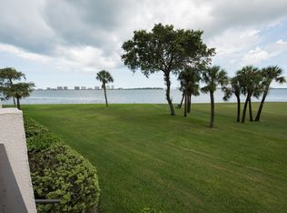 50 Coe Road #213, Belleair, FL 33756