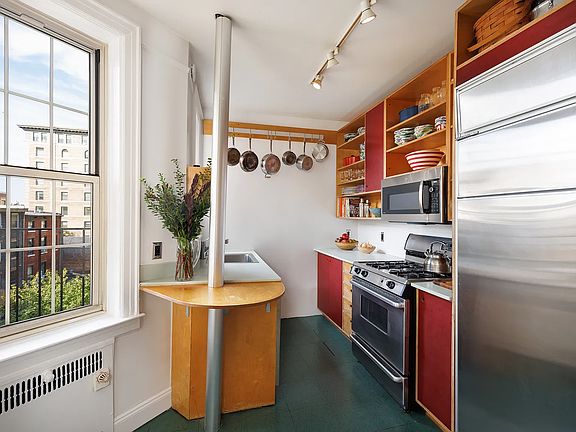 4th image of 145 Hicks St APT A54