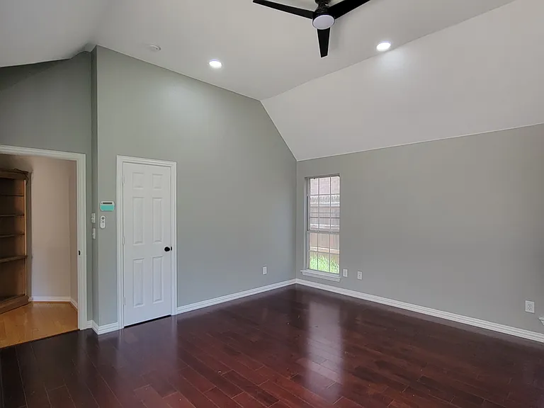 9726 Windy Hollow Dr — Photo 28