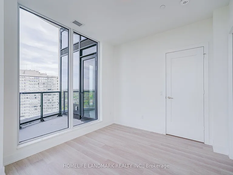 25 Cordova Ave #Penthouse 13 — Photo 23