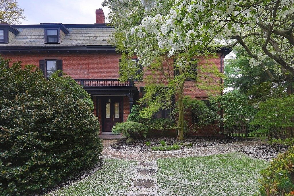 47 Monmouth St, Brookline, MA 02446 Zillow