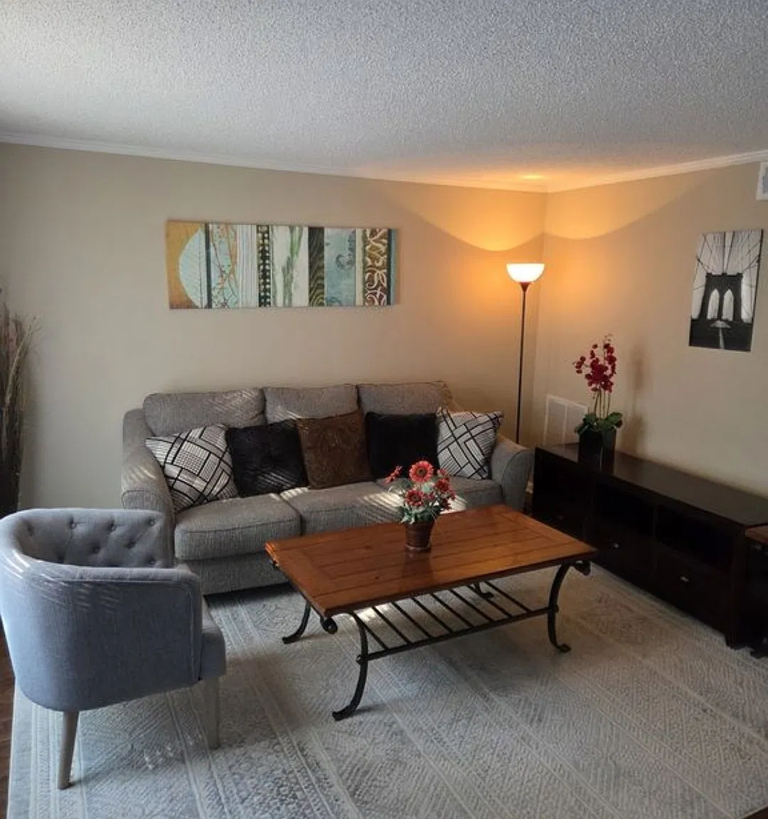 2 bed, 986 sqft, $1,500 — Photo 2