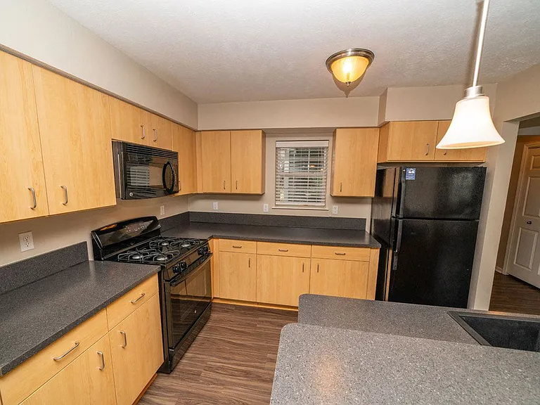 Lynbrook Apartments and Townhomes — Photo 88