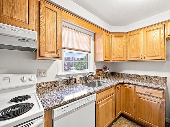 3rd image of 74 Hadley St #A