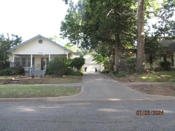 1105 W Florida Ave, Chickasha, OK 73018