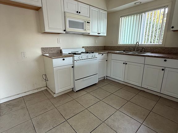 5th image of 4352 Ventura Canyon Ave APT 12