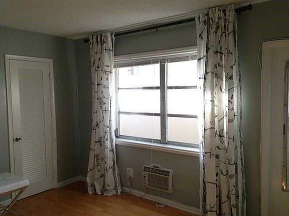 4th image of 932 Euclid Ave APT 8