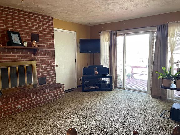 2nd image of 1301 Avenue D
