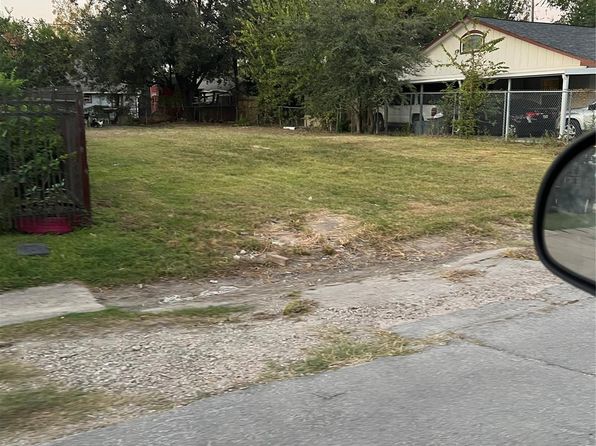 10513 Munn St, Houston, TX 77029