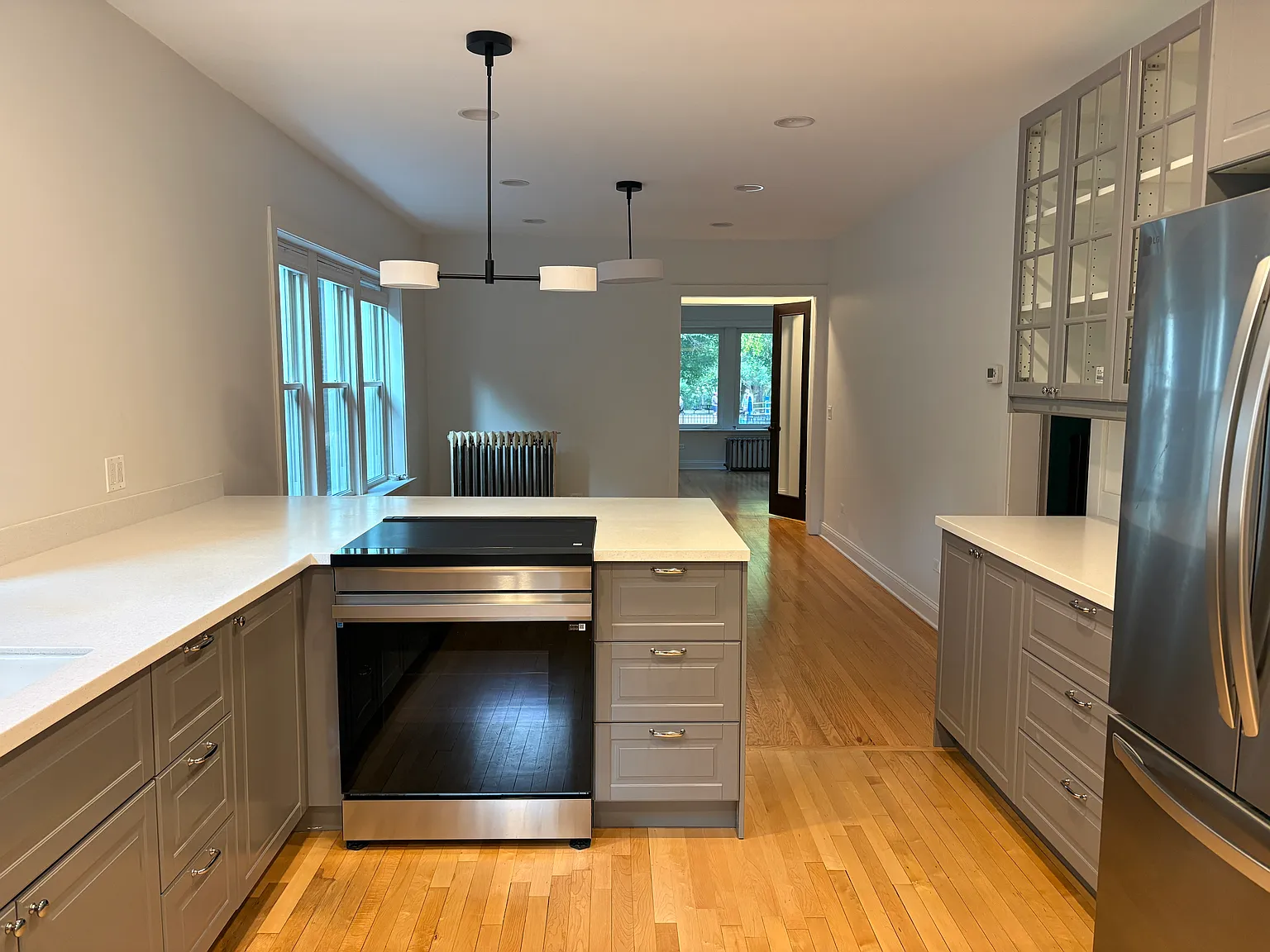 2 bed, 1500 sqft, $2,900 — Photo 3