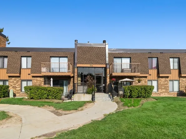 711 Tipperary Ct APT 2D, Schaumburg, IL 60193