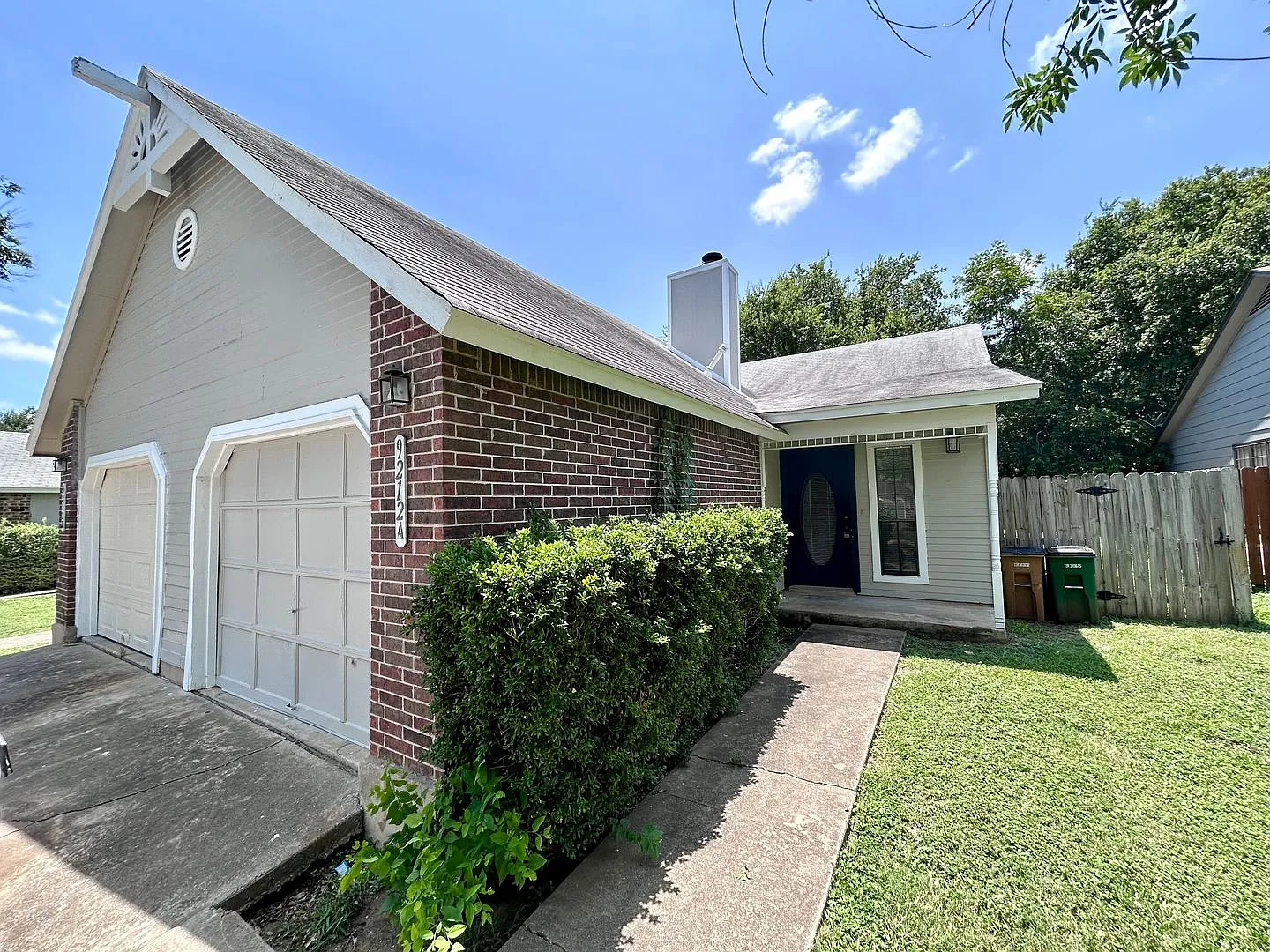 9212 Kempler Dr — Photo 1