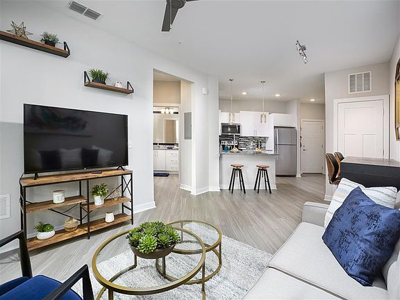 3rd image of 10107 Ancora Cir #2336
