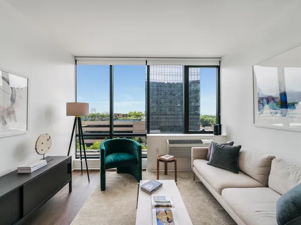 2030 Hudson Street image 12 of 284