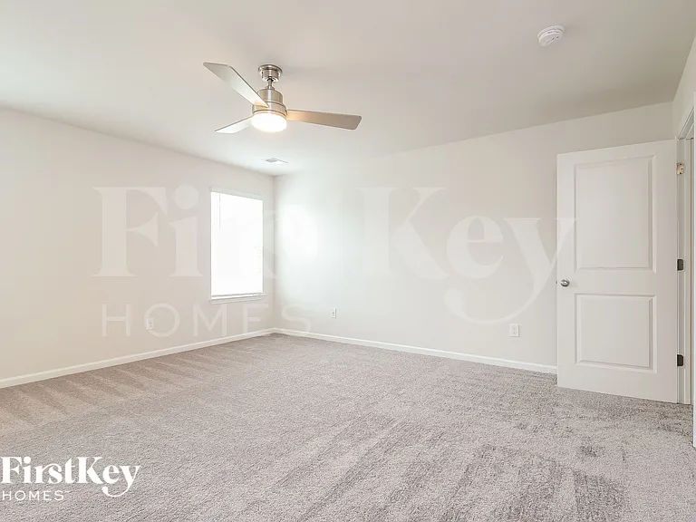 625 Goldburn Way — Photo 10