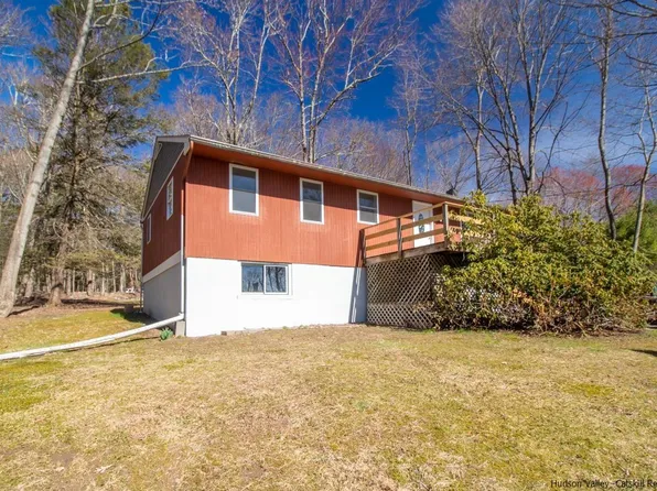 20 Dove Lane, Kerhonkson, NY 12446