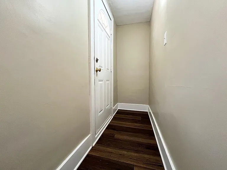 501 Plymouth Ave — Photo 3