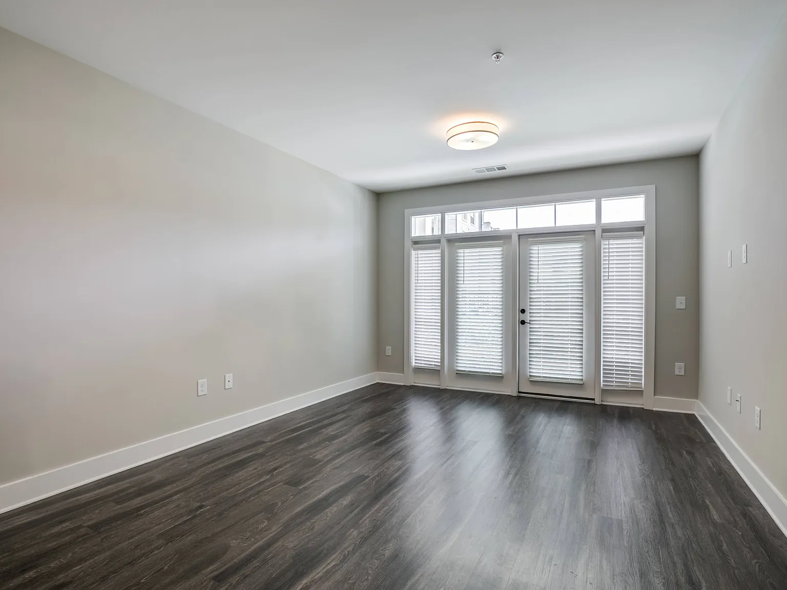 The Flats at Southlawn Apartments — Photo 3