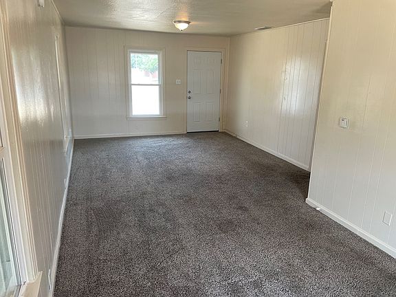 2nd image of 1111 W 26th St