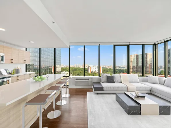 2030 Hudson Street image 5 of 284