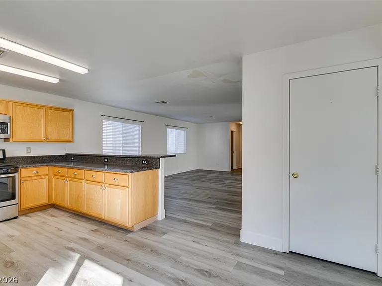 9321 Copper Bay Ave — Photo 27