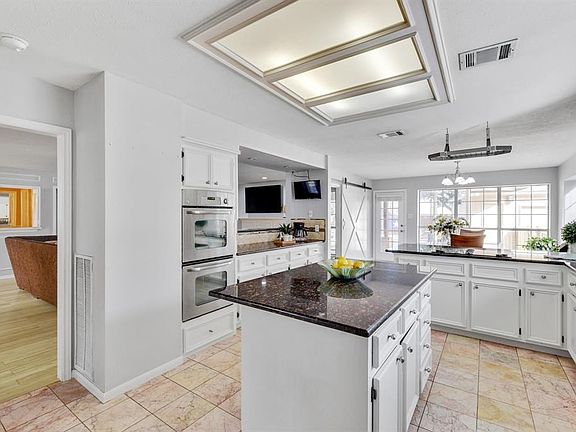 2nd image of 2190 Strathmore Dr