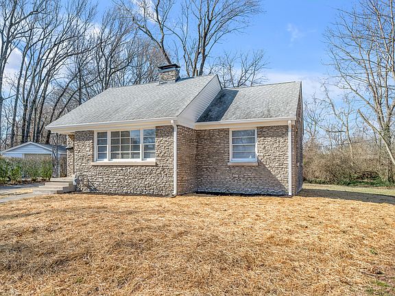 3rd image of 329 Dantzler Ct