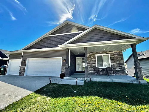 3374 Ridgeline Dr SE Photo 1
