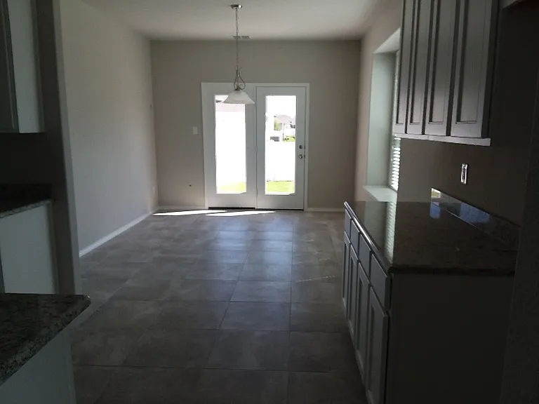 1412 Ellis Ln — Photo 19
