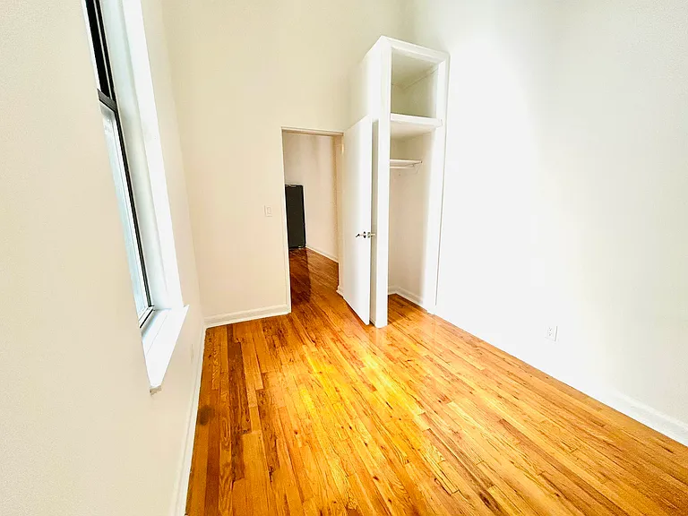 34 W 83rd St #1R — Photo 8