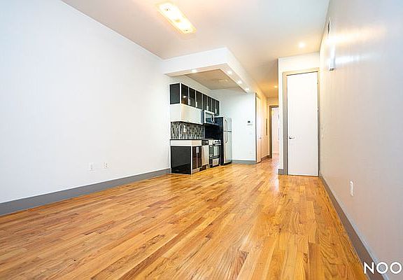 3rd image of 218 Stanhope St #1F