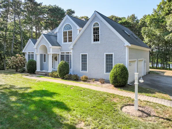 3 Eldridge Pond Road, Harwich, MA 02645