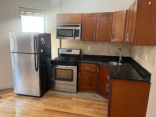 2nd image of 57 Cooper St #4E