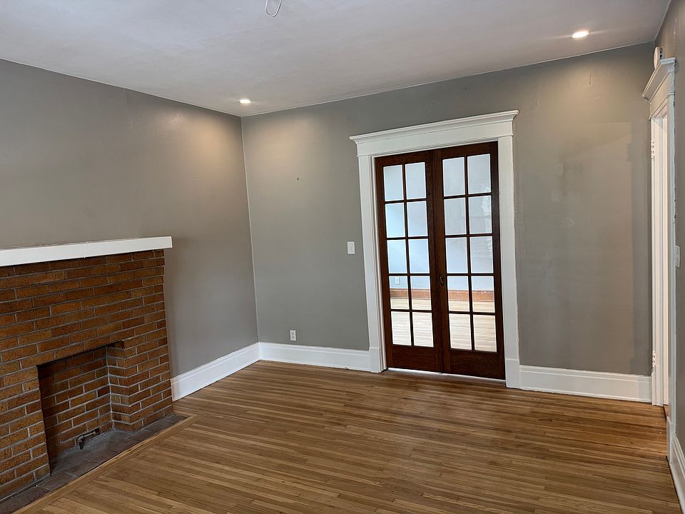 1st image of 145 Southside Pkwy #3