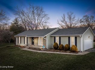 11921 Berry Hill Rd, Douglass Hills, KY 40243