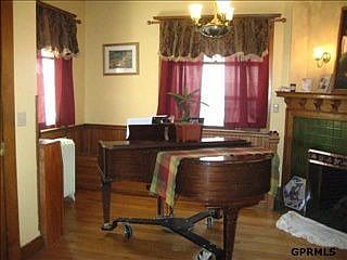 2nd image of 4016 Izard St