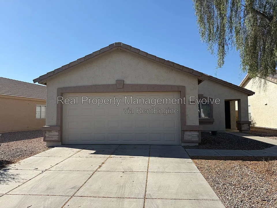 22621 W Yavapai St