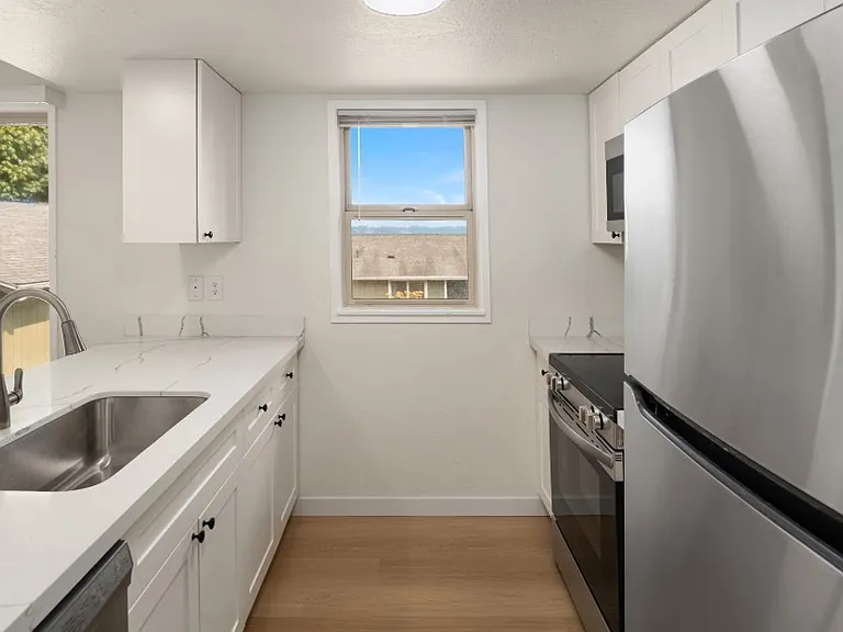 Evergreen Residences — Photo 1
