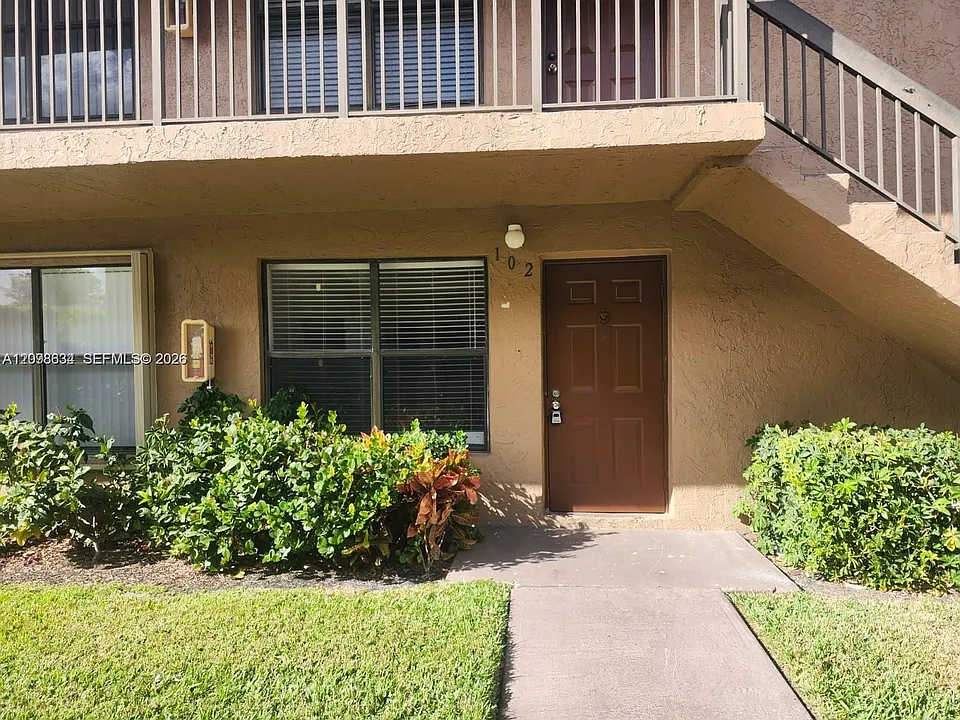 10037 Winding Lake Rd #102