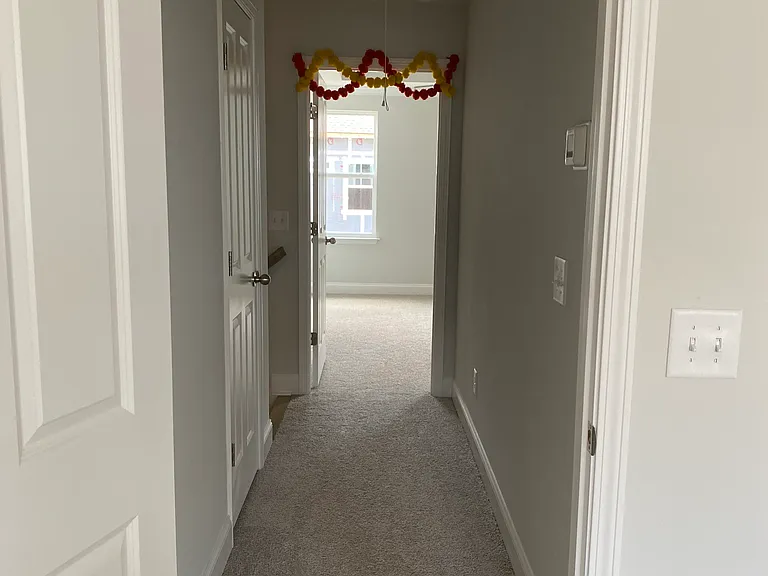 130 Buckfast Ln — Photo 8