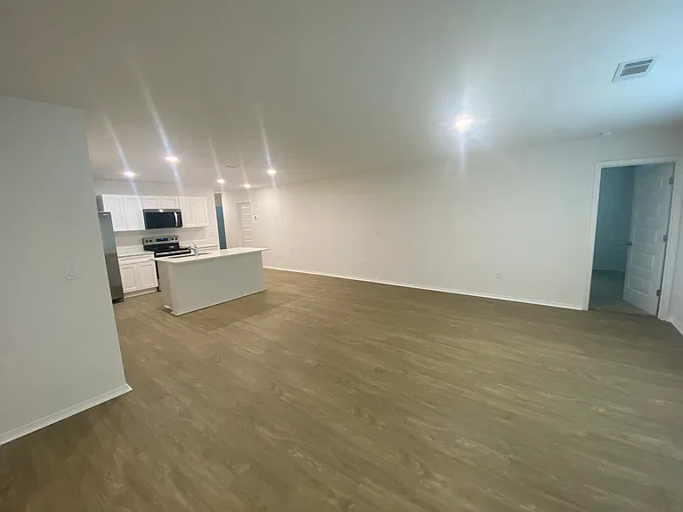 103 E Fredonia Ct — Photo 4
